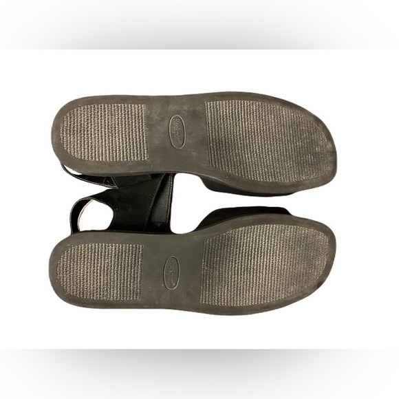 Women’s Rockport black nubuck leather sandals - size 8 - Picture 4 of 5